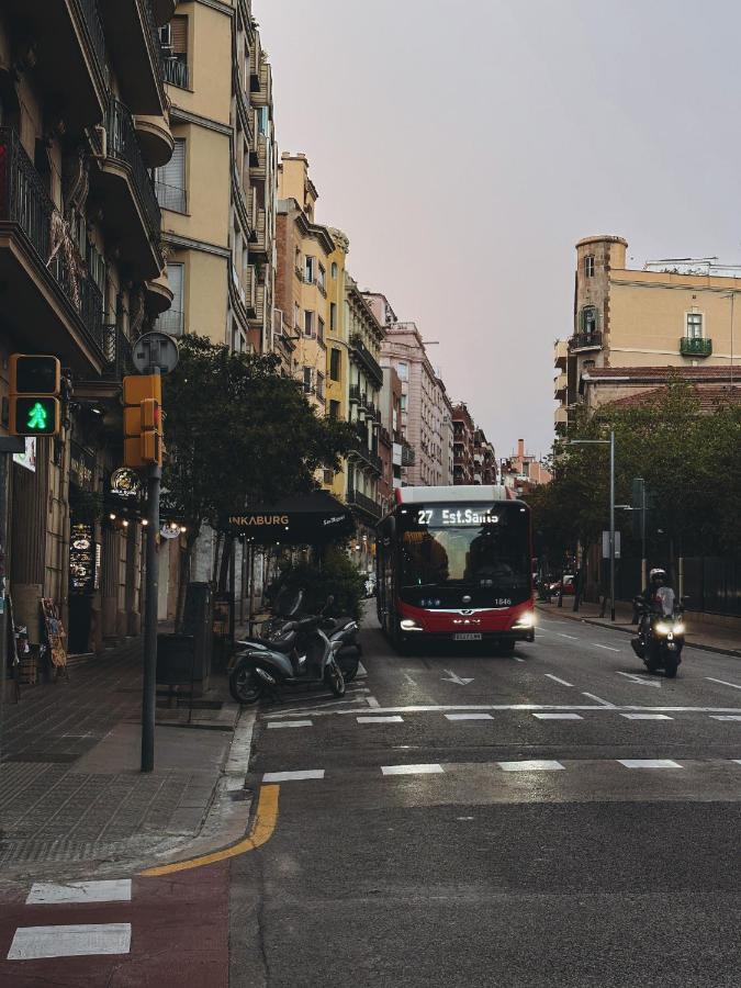 The Orbit Apartments Barcelona Bagian luar foto