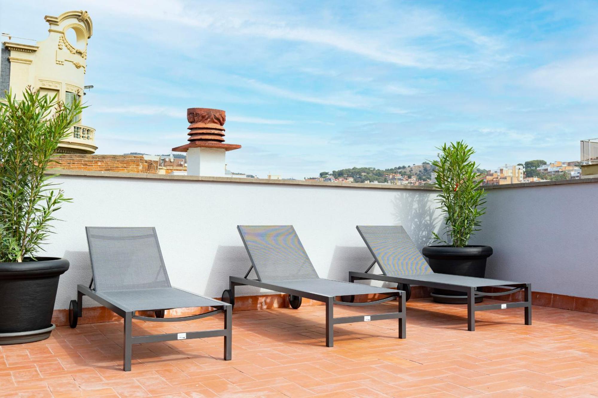 The Orbit Apartments Barcelona Bagian luar foto