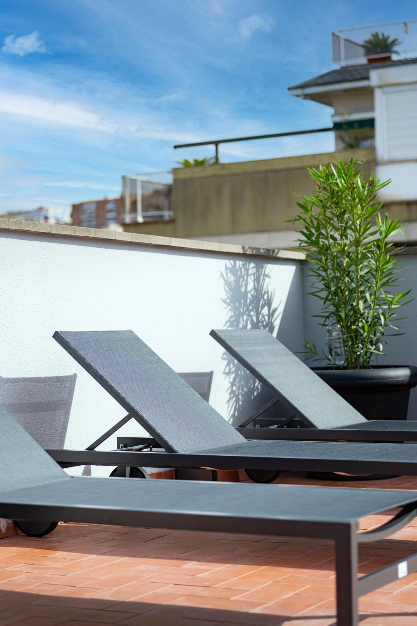 The Orbit Apartments Barcelona Bagian luar foto